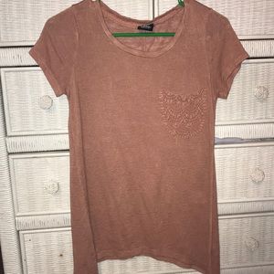 Dark pink lace pocket Bobeau tee